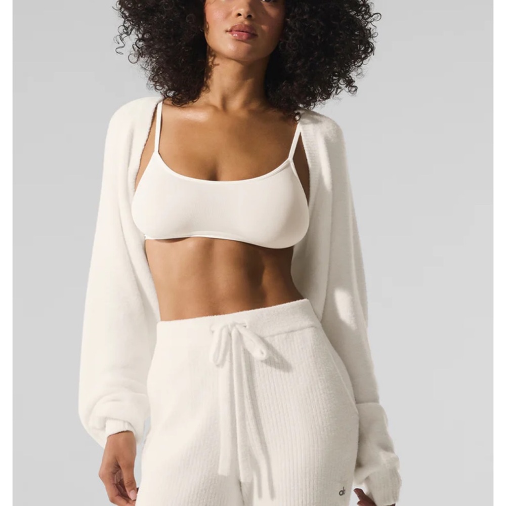ALO Yoga Cream shrug